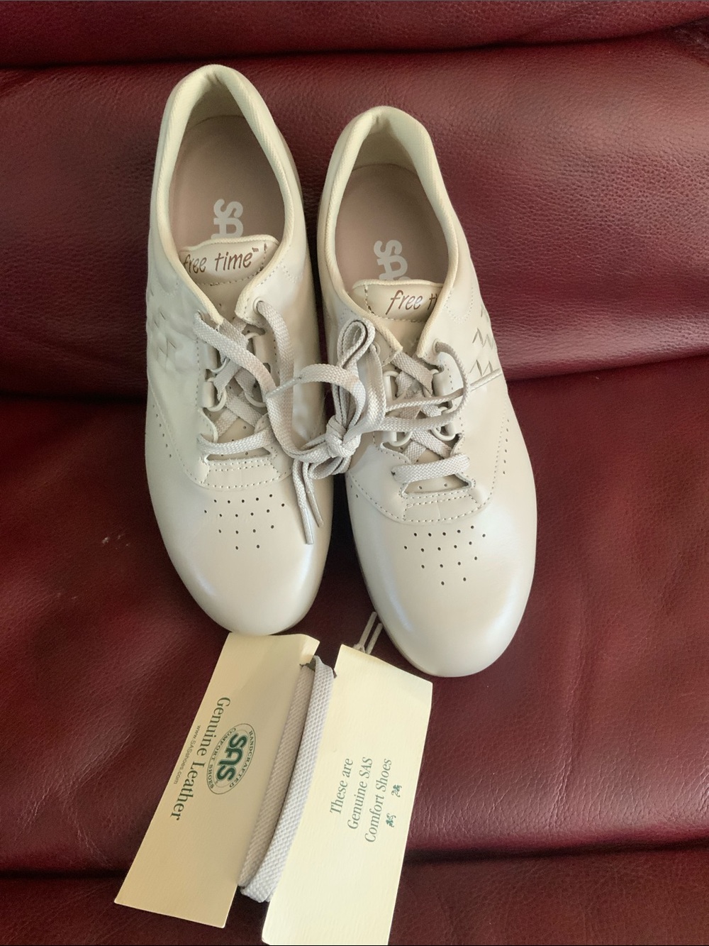 NEW SAS women's freetime walking shoe. Comfy all round. MADE IN USA.🇺🇸
